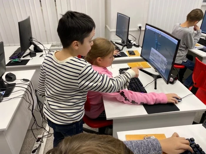 Как я развивала свою школу по IT-обучению детей в небольшом северном городке России, в которую на старте вложила порядка 1 млн рублей Опыт, Бизнес, Предпринимательство, Малый бизнес, Учеба, Россия, IT, Образование, Стартап, Обучение, Дети, Родители и дети, Личный опыт, Длиннопост