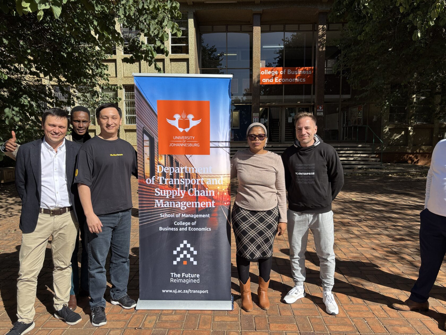 Так есть ли английский в 1С? - 4