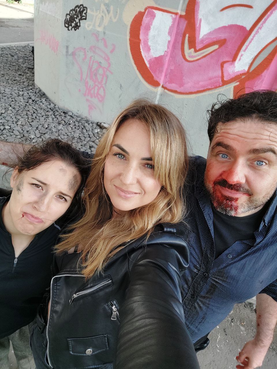 Автор - крайний справа, кровь бутафорская ;)