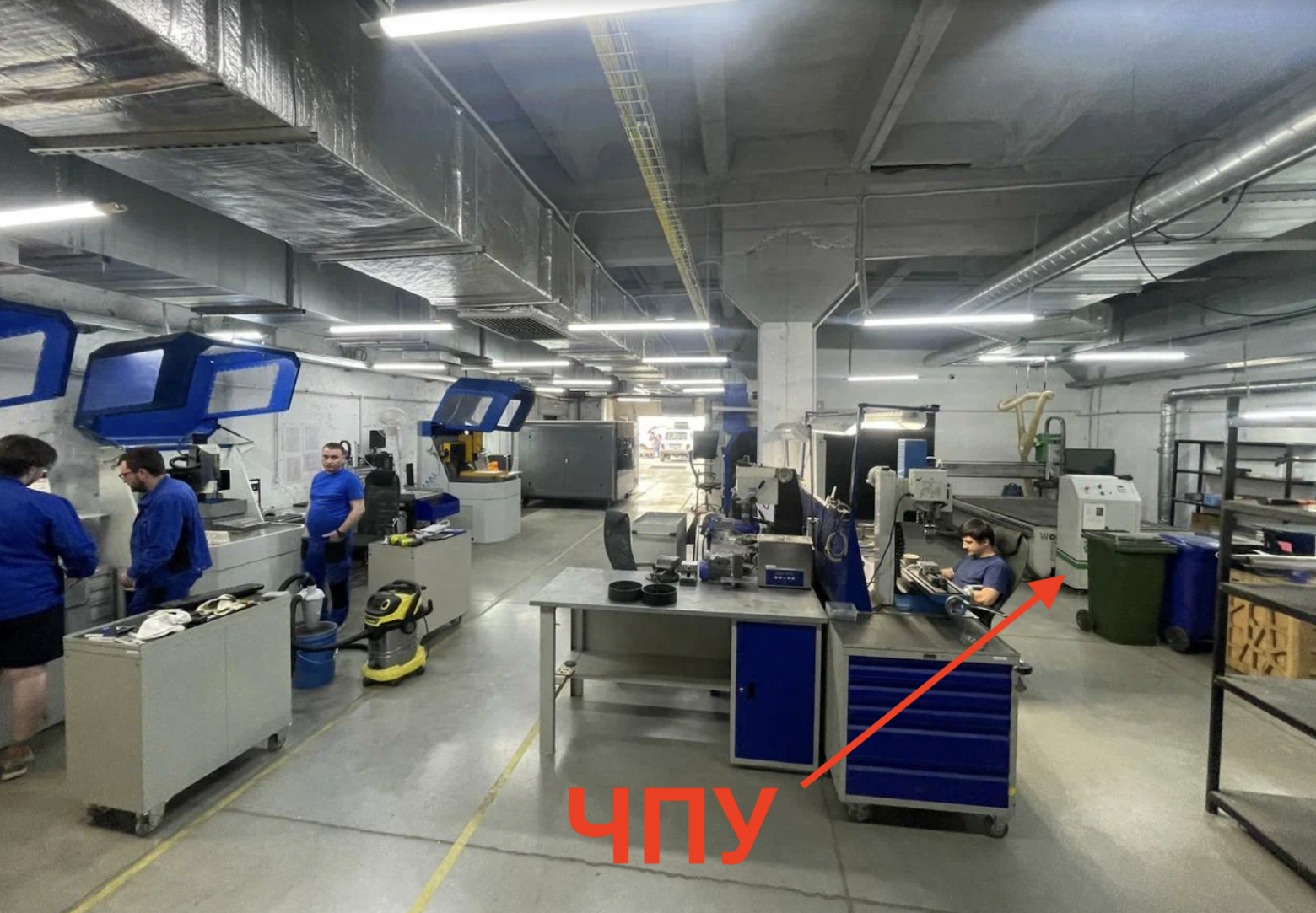 Есть пятикоординатный станок для сложных деталей. 