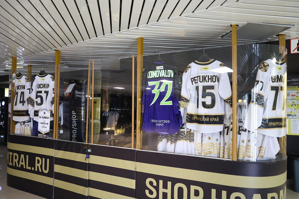 Как устроен стадион во Владивостоке: некоторые особенности края мира, айтишечки и про перекупов - 17