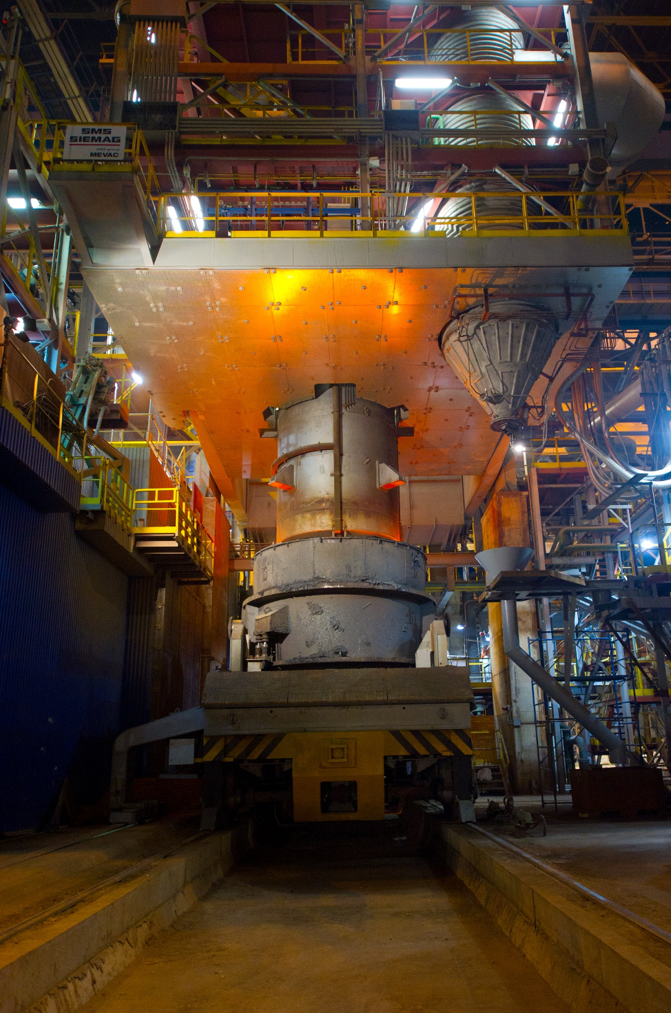 Обработка плавки на агрегате циркуляционного вакуумирования (АЦВ)