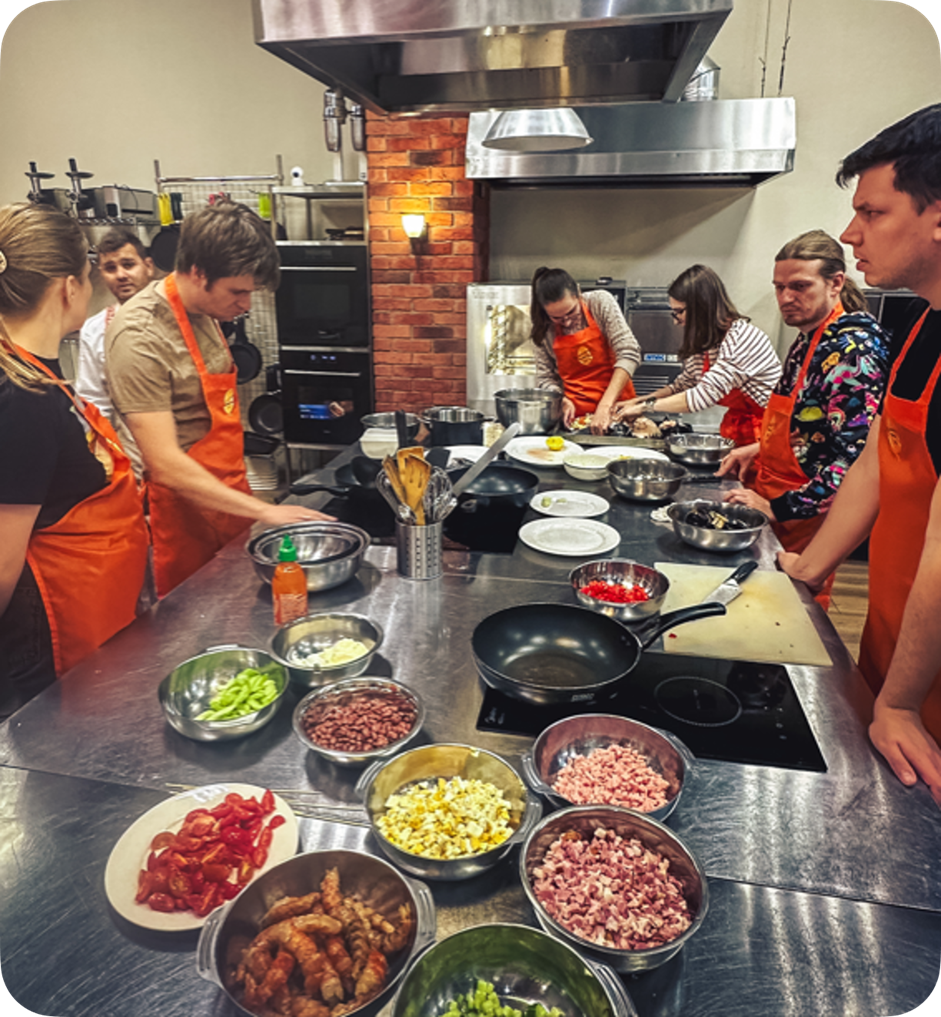 Ретро по ретро, кулинарный мастер-класс и созвоны в шляпах: как мы пережили конфликтную стадию в команде - 4