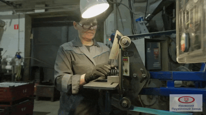 Я беру проволоку, навиваю, запекаю и зарабатываю 13 млн за год - 17