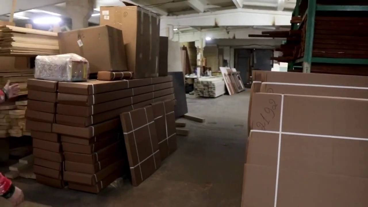 Дальше либо упаковываем в коробки для отправки в регионы, либо делаем предсборку для монтажа.