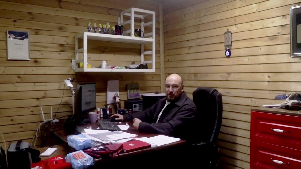 Back-офиса у нас почти нет. Я — директор, владелец, финансист и закупщик в одном лице.