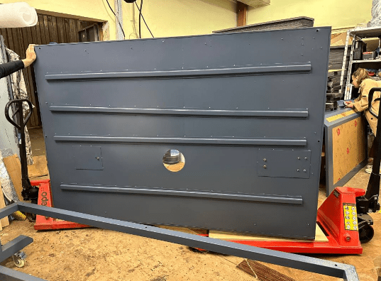 А вы заметили, что криво приварено?)