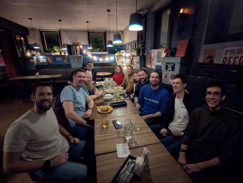 Отмечаем второй день рождения Радара с «Друзьями» в московском баре  