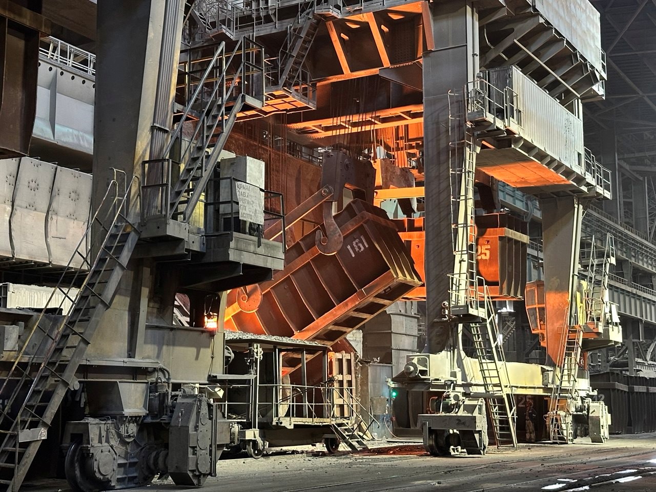 Среди кокса, шлака, валков и лебедей: день на металлургическом комбинате - 22 Среди кокса, шлака, валков и лебедей: день на металлургическом комбинате - 22