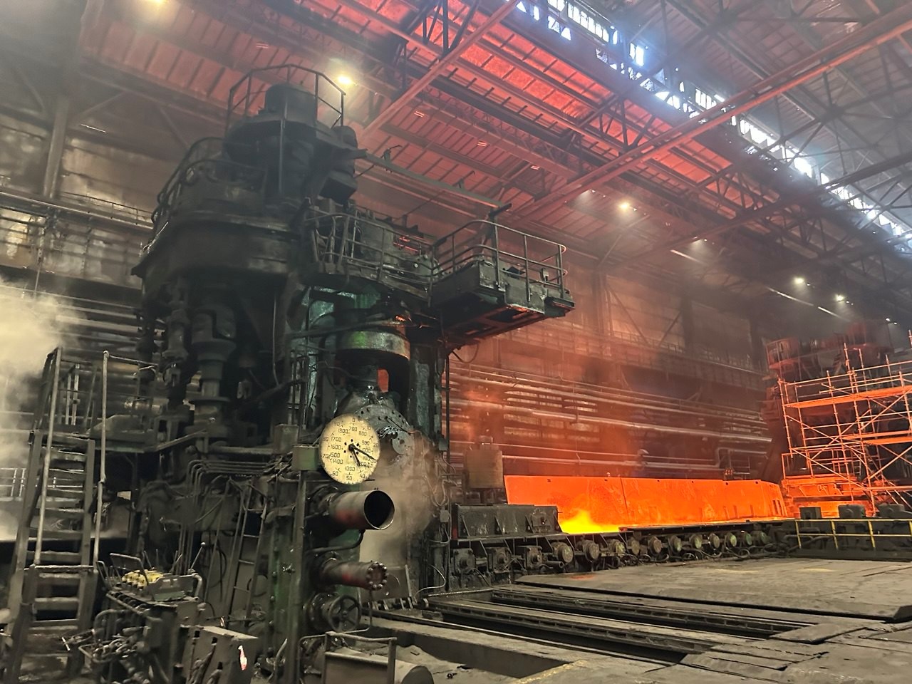 Среди кокса, шлака, валков и лебедей: день на металлургическом комбинате - 32 Среди кокса, шлака, валков и лебедей: день на металлургическом комбинате - 32