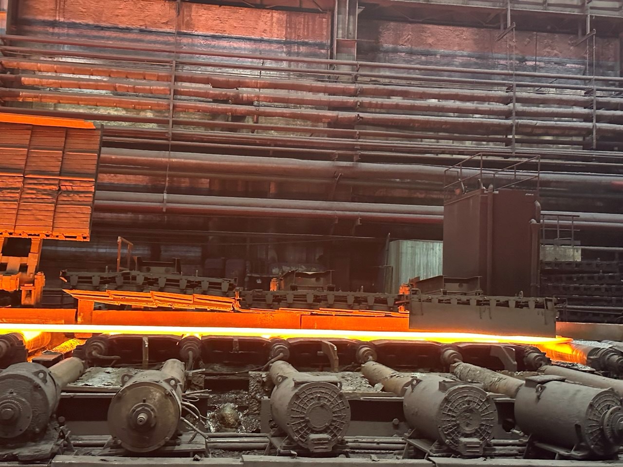 Среди кокса, шлака, валков и лебедей: день на металлургическом комбинате - 33 Среди кокса, шлака, валков и лебедей: день на металлургическом комбинате - 33