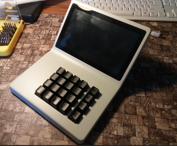 Первая версия устройства - предсерийный прототип.