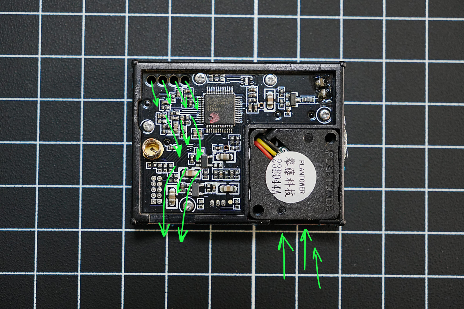 Верхняя часть корпуса Plantower PMS7003 
