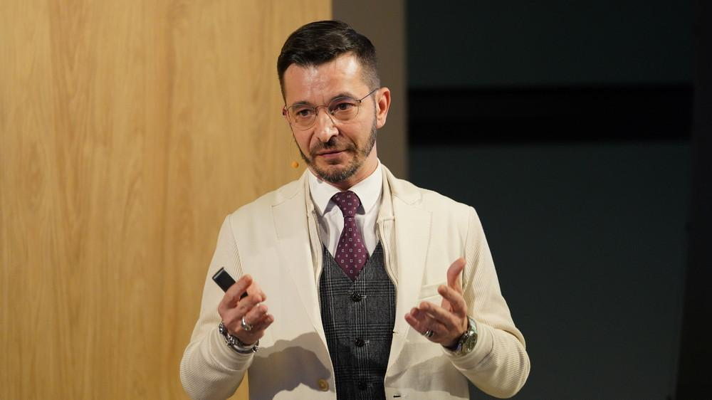 Что происходит с разработчиками, когда ИИ берёт на себя 80% их работы - 3