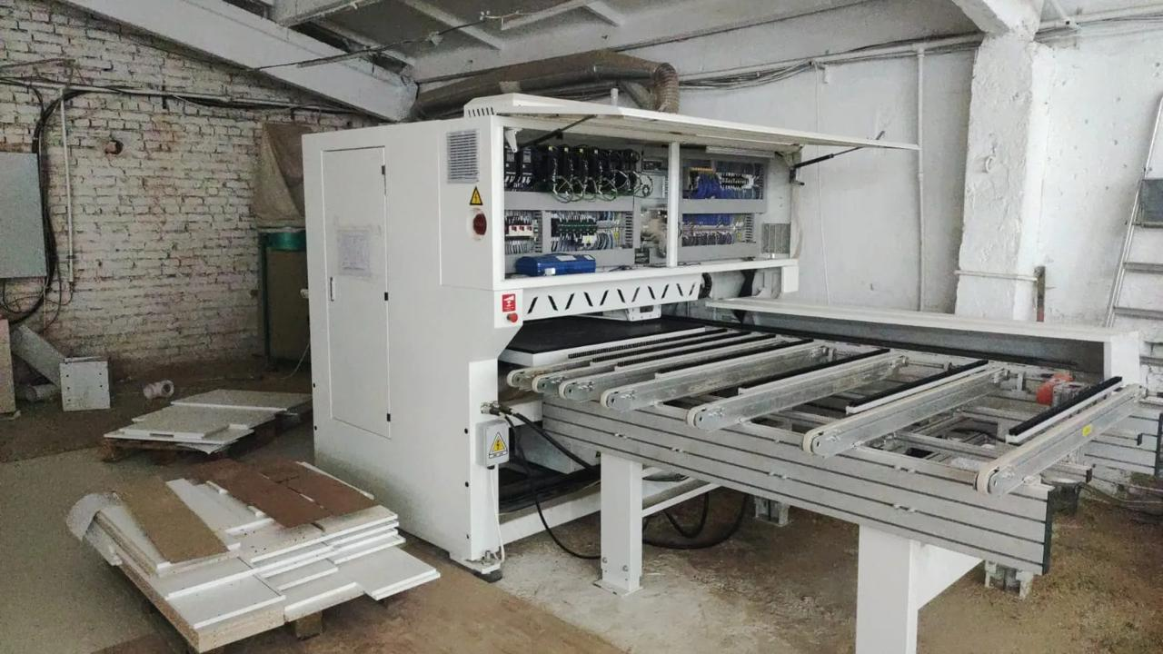 Это станок для кромкооблицовки