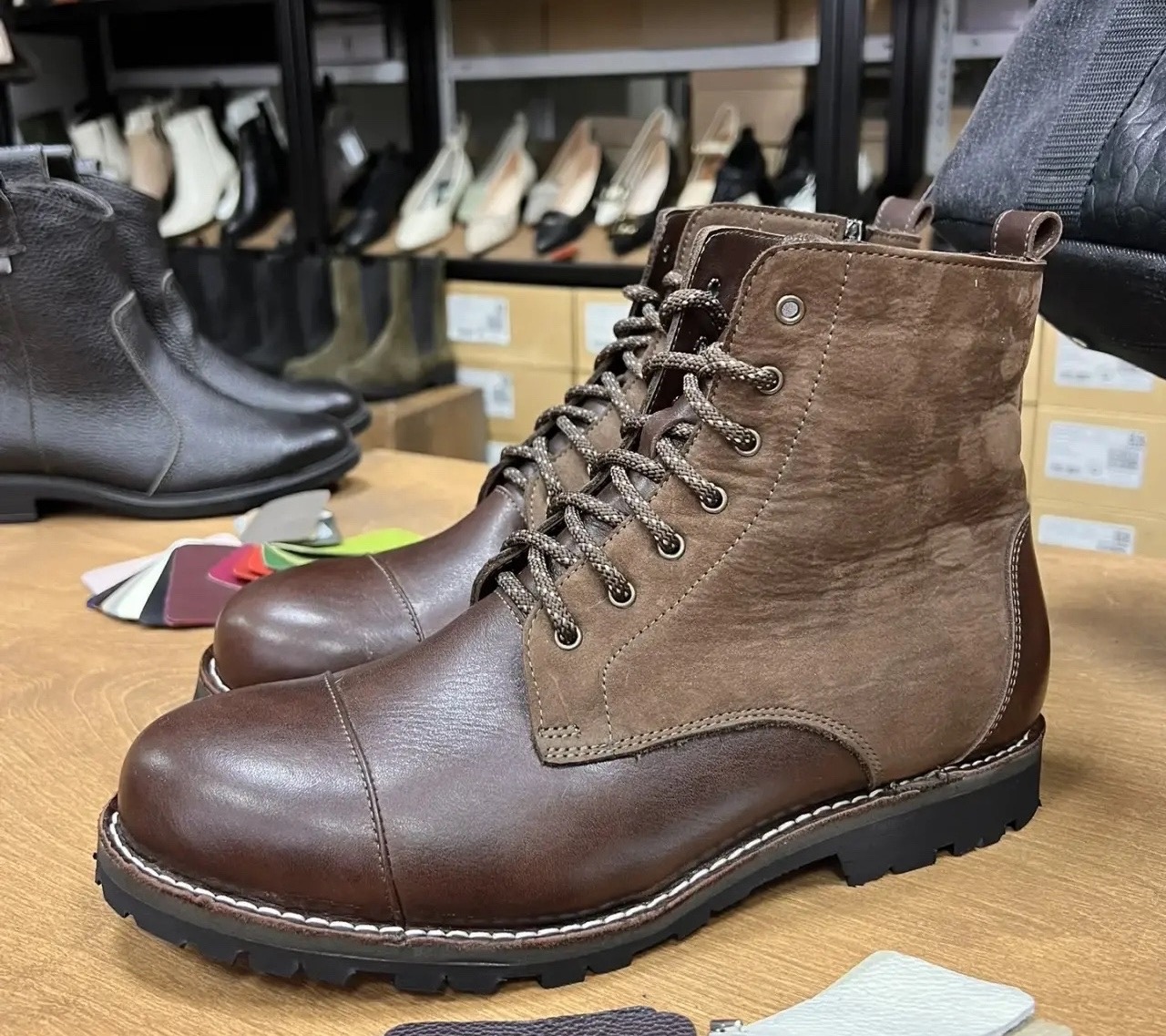 Я режу кожу на советских станках и делаю 15 млн в год без маркетплейсов - 2 Я режу кожу на советских станках и делаю 15 млн в год без маркетплейсов - 2