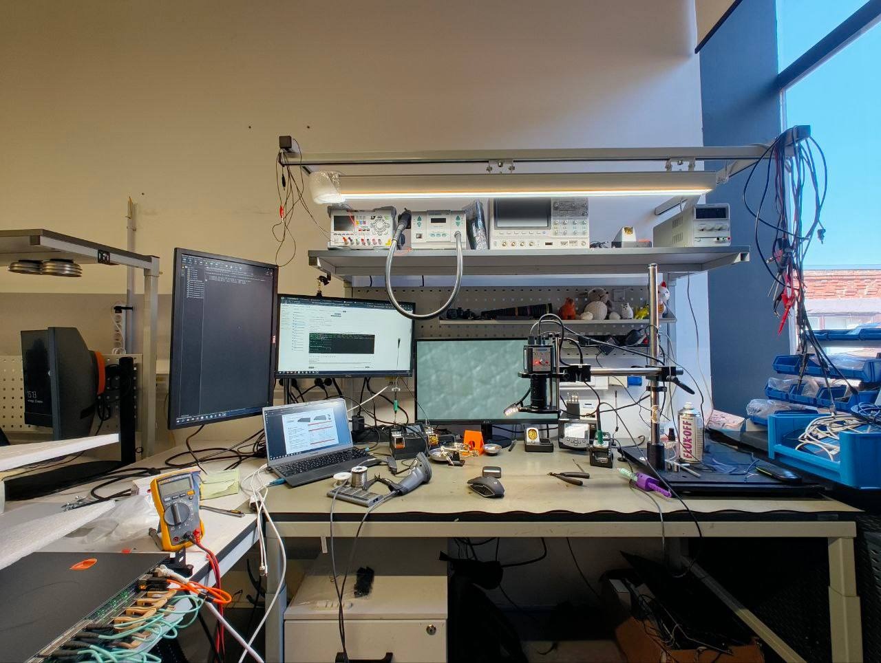 Рабочее место для работы с платами и модулями