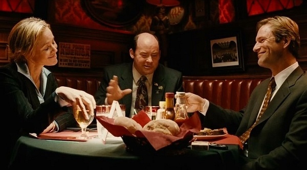 Кадр из фильма "Здесь курят"