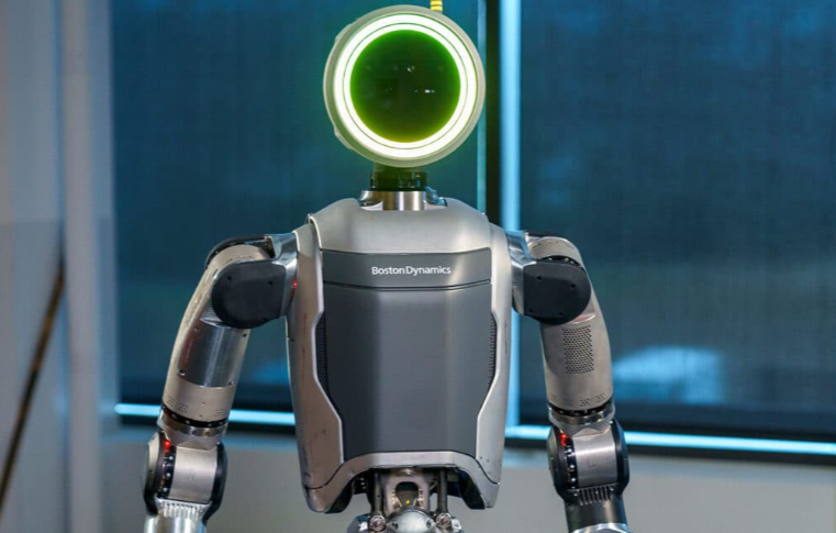 Atlas — эволюция от лабораторного гуманоидного робота к промышленному. Источник: https://bostondynamics.com/