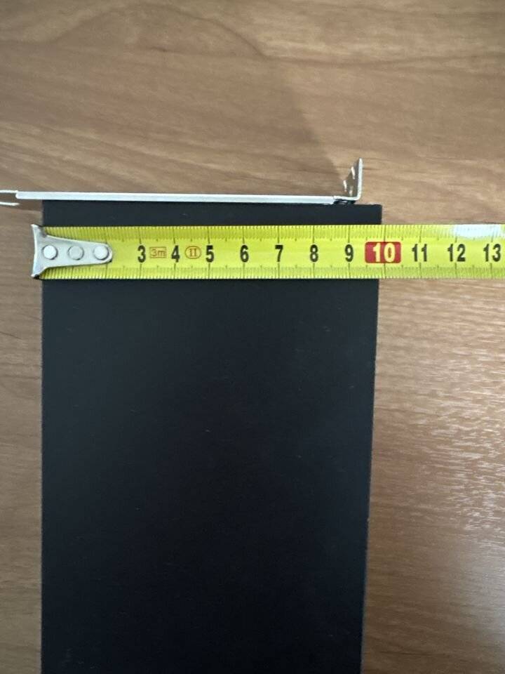 Замер ширины V100 OLOEY PCIe-конверсии — двухслотовый формат