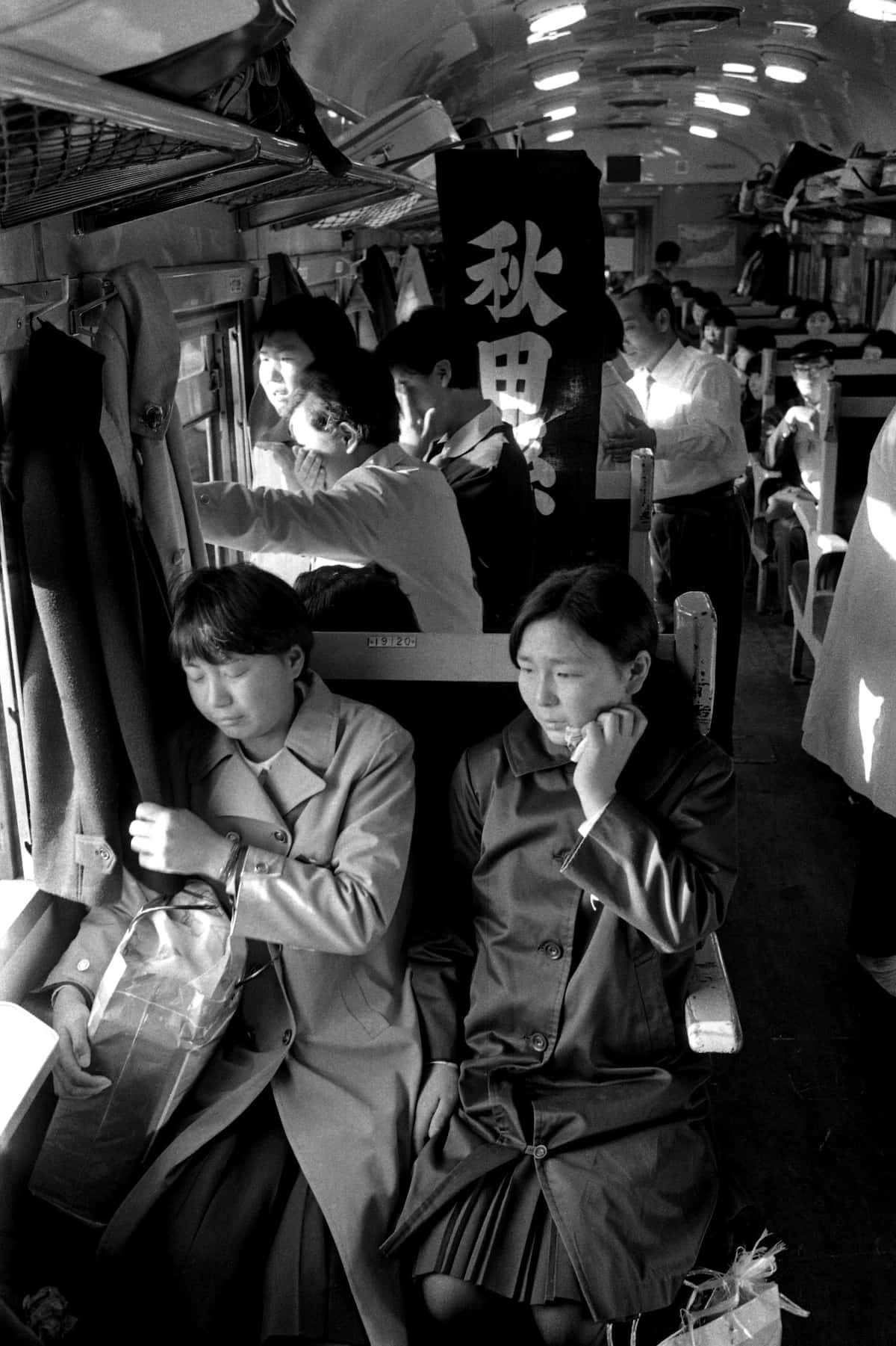 金の卵、集団就職列車にゆられ涙で新天地を目指す 昭和40年代、高度経済成長期 アーカイブ「探訪」 - 産経ニュース
