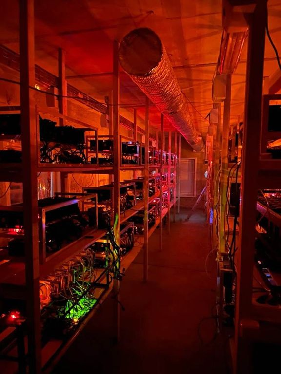 Это прототип нашего облака, сейчас ЦОД выглядит чуть иначе